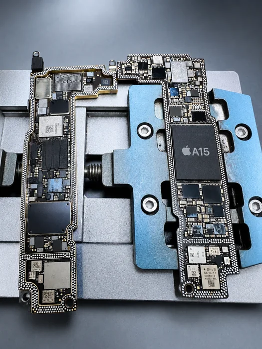 iPhone 13 เปิดไม่ติด