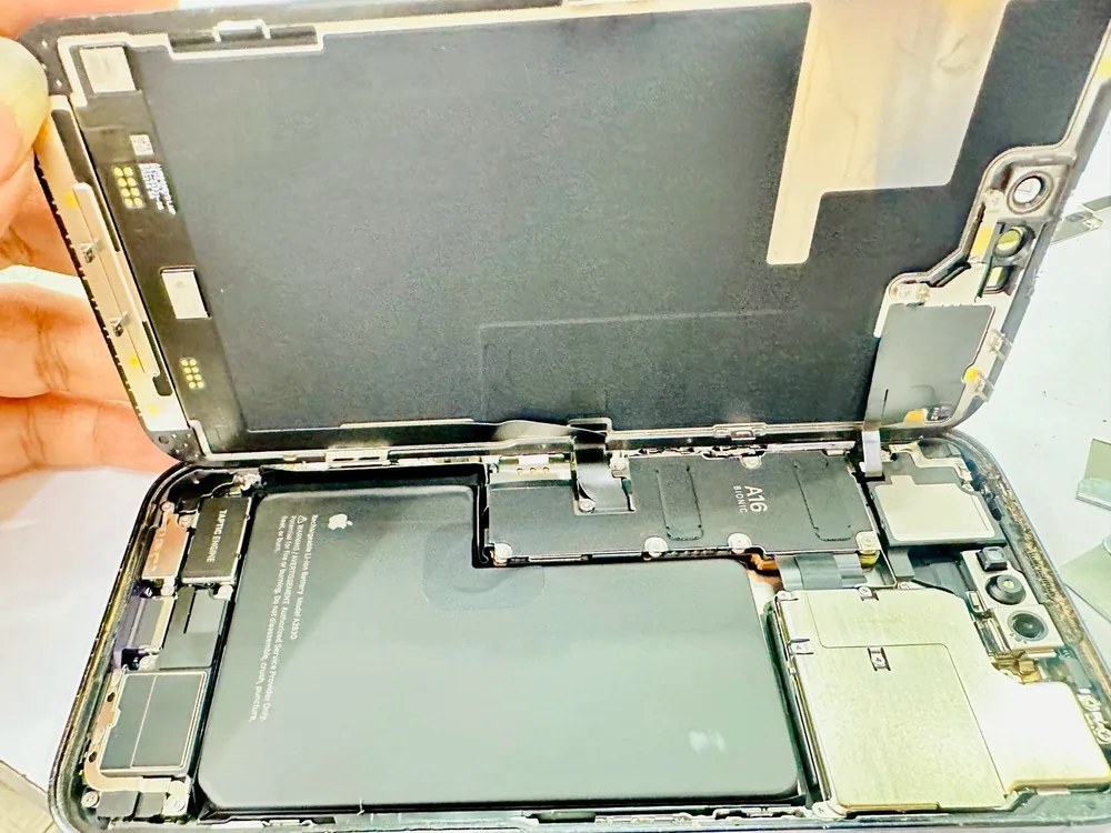 งานเปิดเครื่องซ่อม iPad งานภายใน