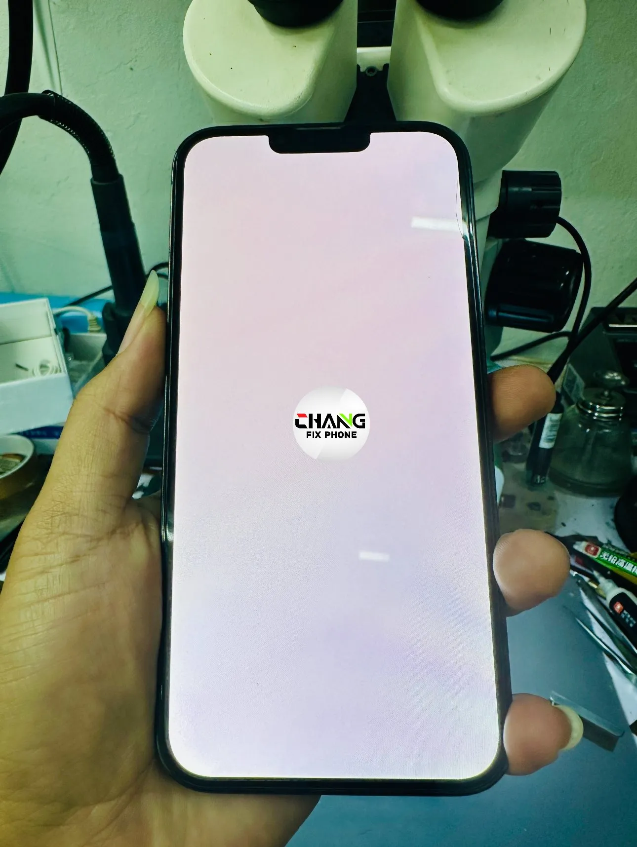 ซ่อมจอขาว iPhone13 Promax